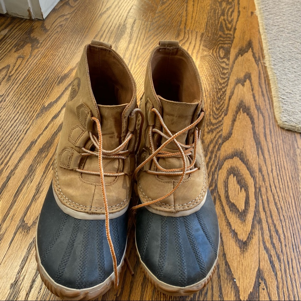 Short Sorel boots